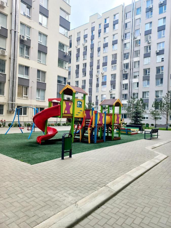 Apartament Dragut In Centrul Orasului! キシナウ エクステリア 写真